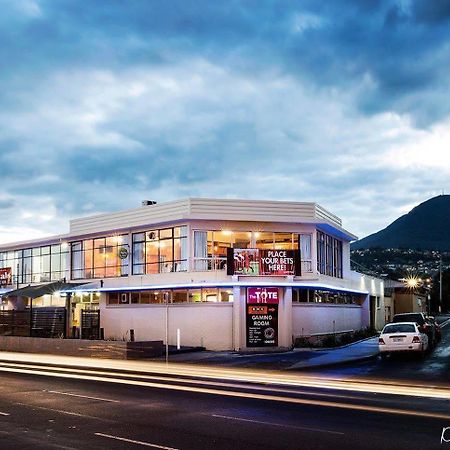 Nightcap At Carlyle Hotel Derwent Park Exteriör bild